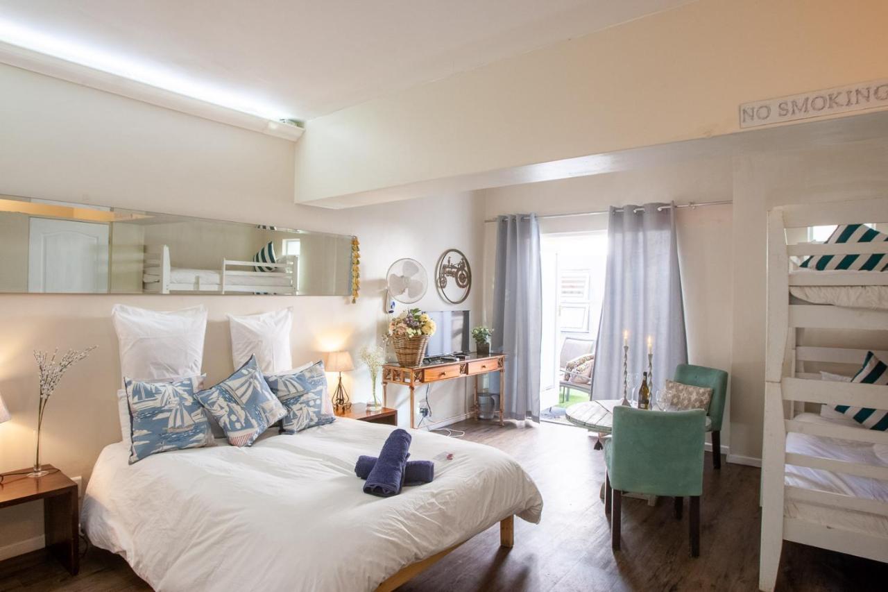 Bedrock Strand Family 4 Sleeper With Private Bathroom Cidade Do Cabo Exterior foto